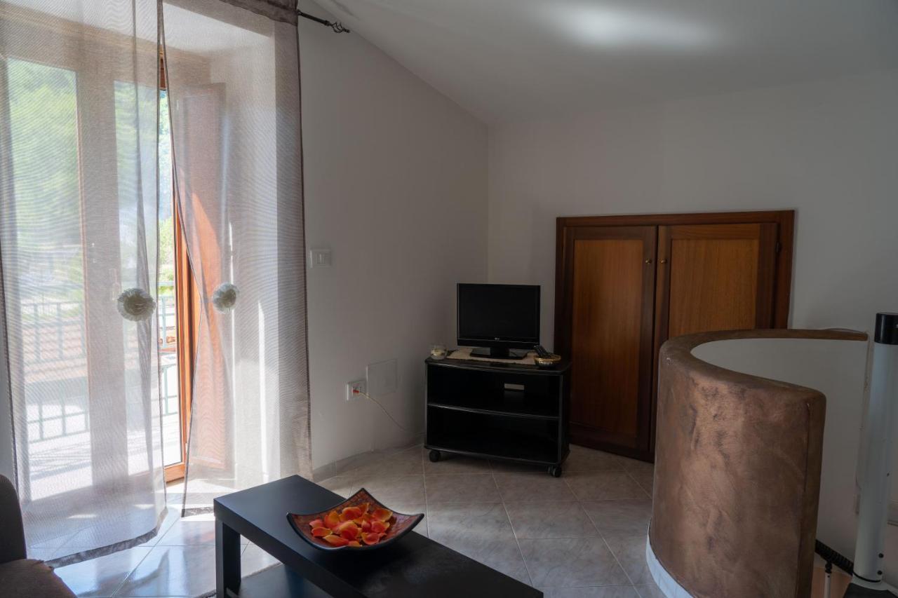 Apicella Casa Vacanze Villa Tramonti Exterior foto